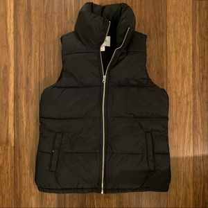 🌷2/$25🌷 Old Navy Puffer Vest with Fleece Lining